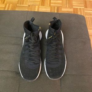 Stephen Curry shoes size 9.5